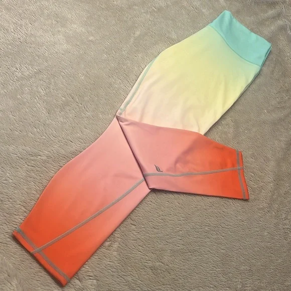 FABLETICS PureLuxe Ultra High-Waisted 7/8 Leggings - Picture 3 of 11